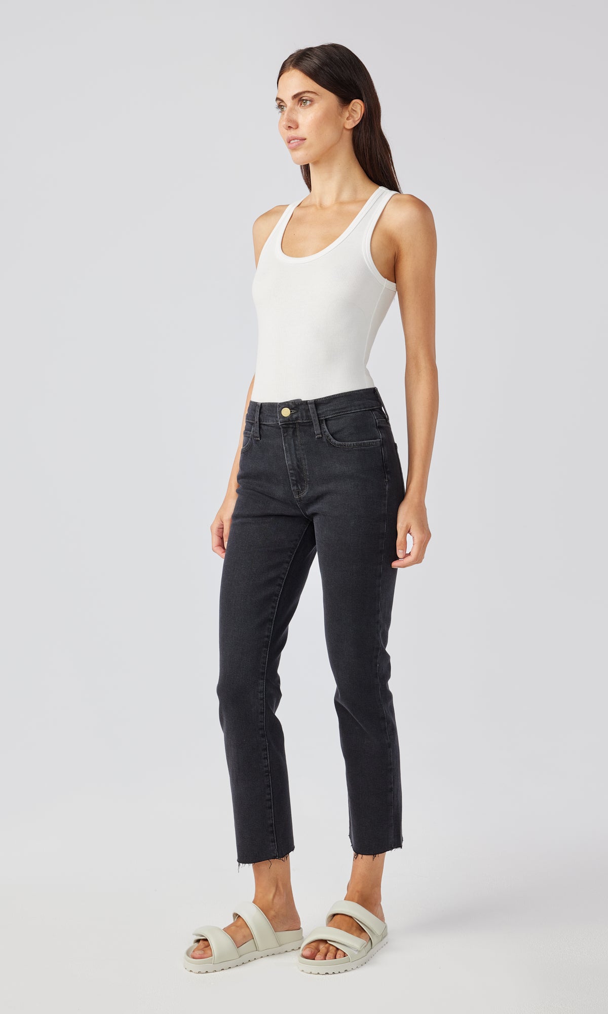 Ms. Middler Mid Rise Crop Loose Skinny