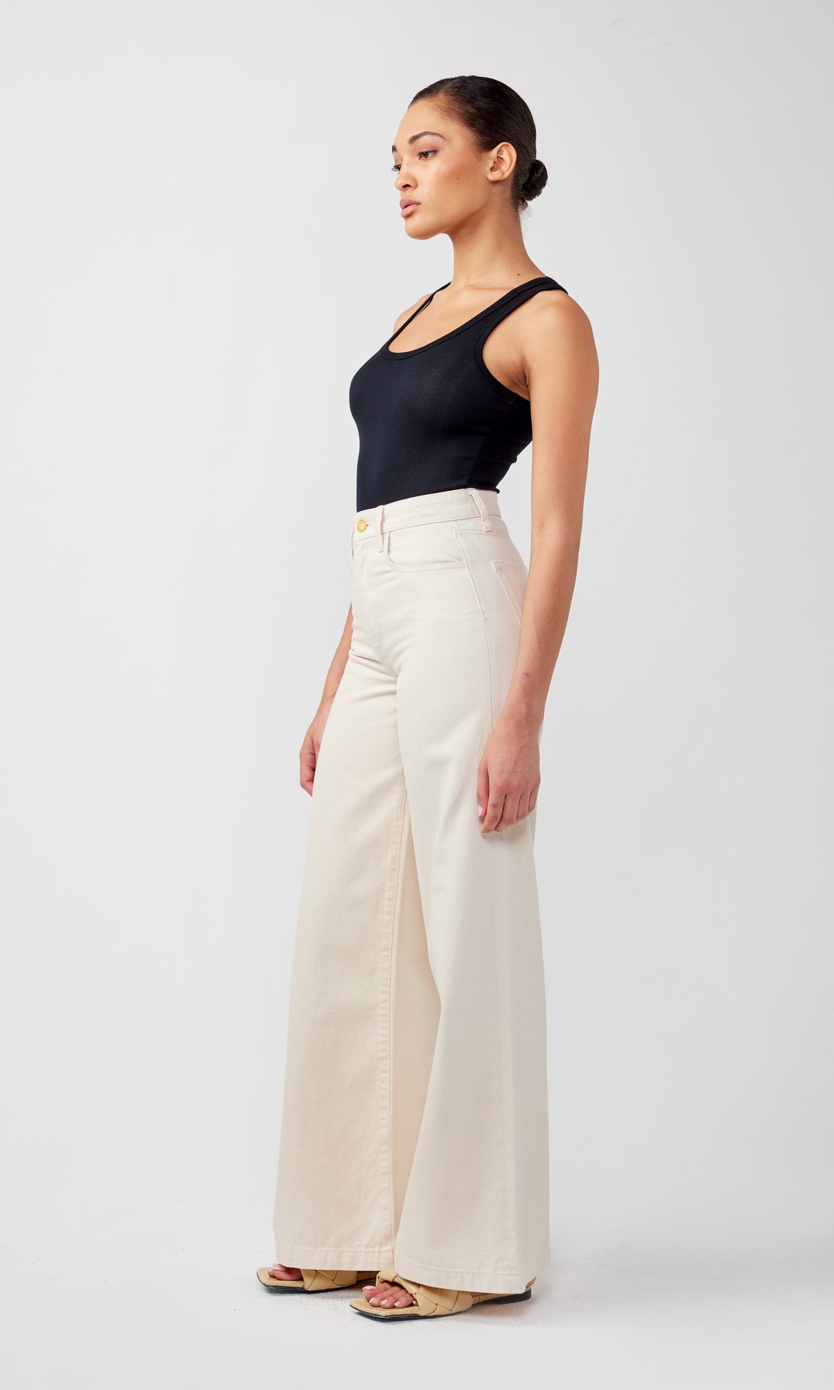 Ms. Onassis V-High Rise Wide Leg