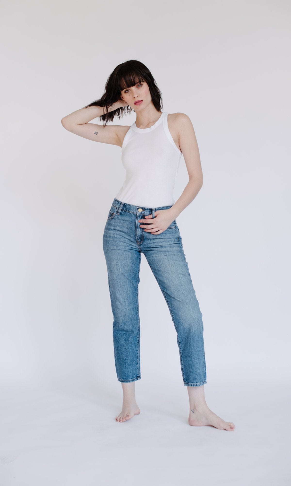Mid Rise Straight Leg Crop Pant