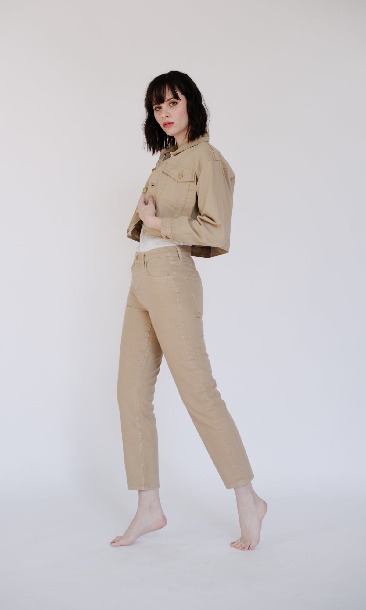 Mid Rise Straight Leg Crop Pant