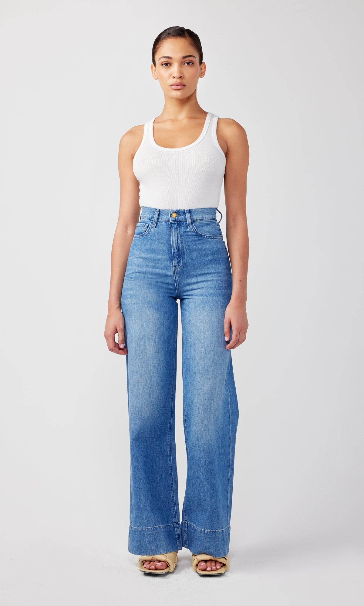 Ms. Onassis V-High Rise Wide Leg