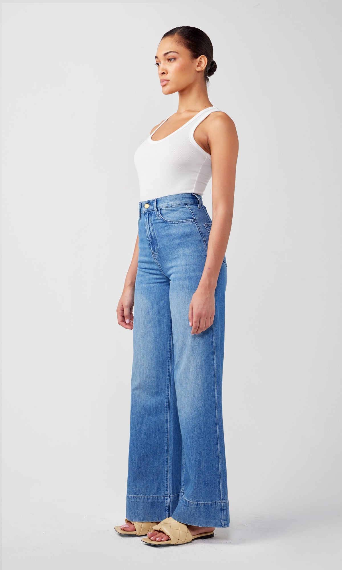 Ms. Onassis V-High Rise Wide Leg