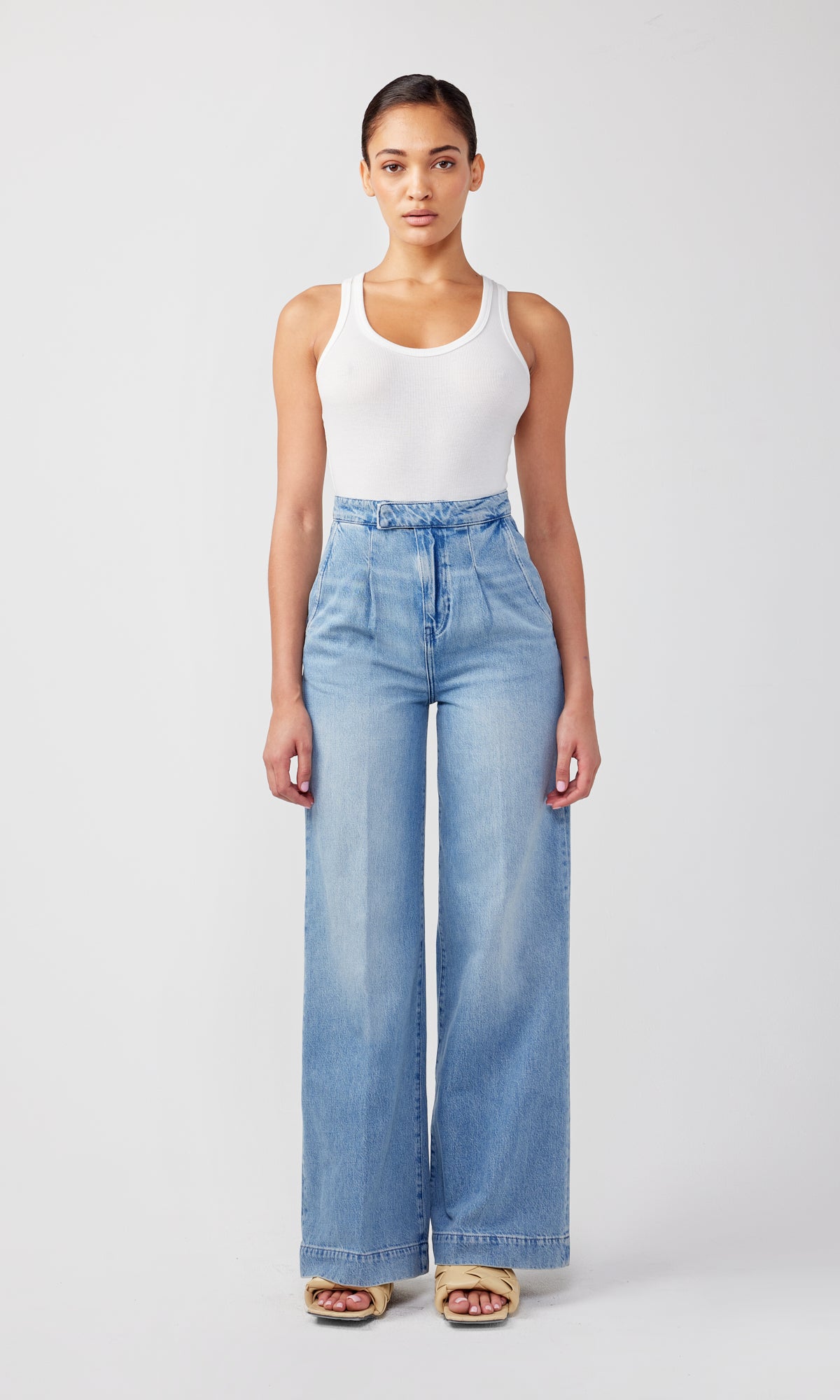 Ms. Hayworth V-High Rise Pleated