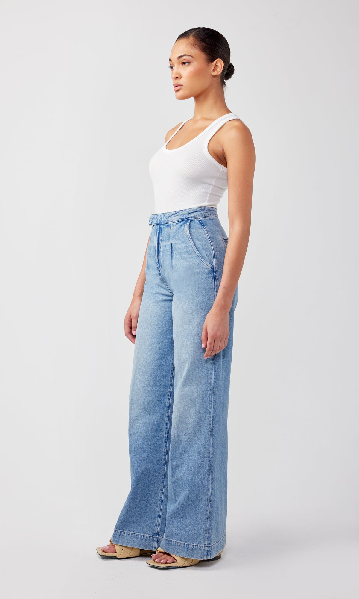 Ms. Hayworth V-High Rise Pleated