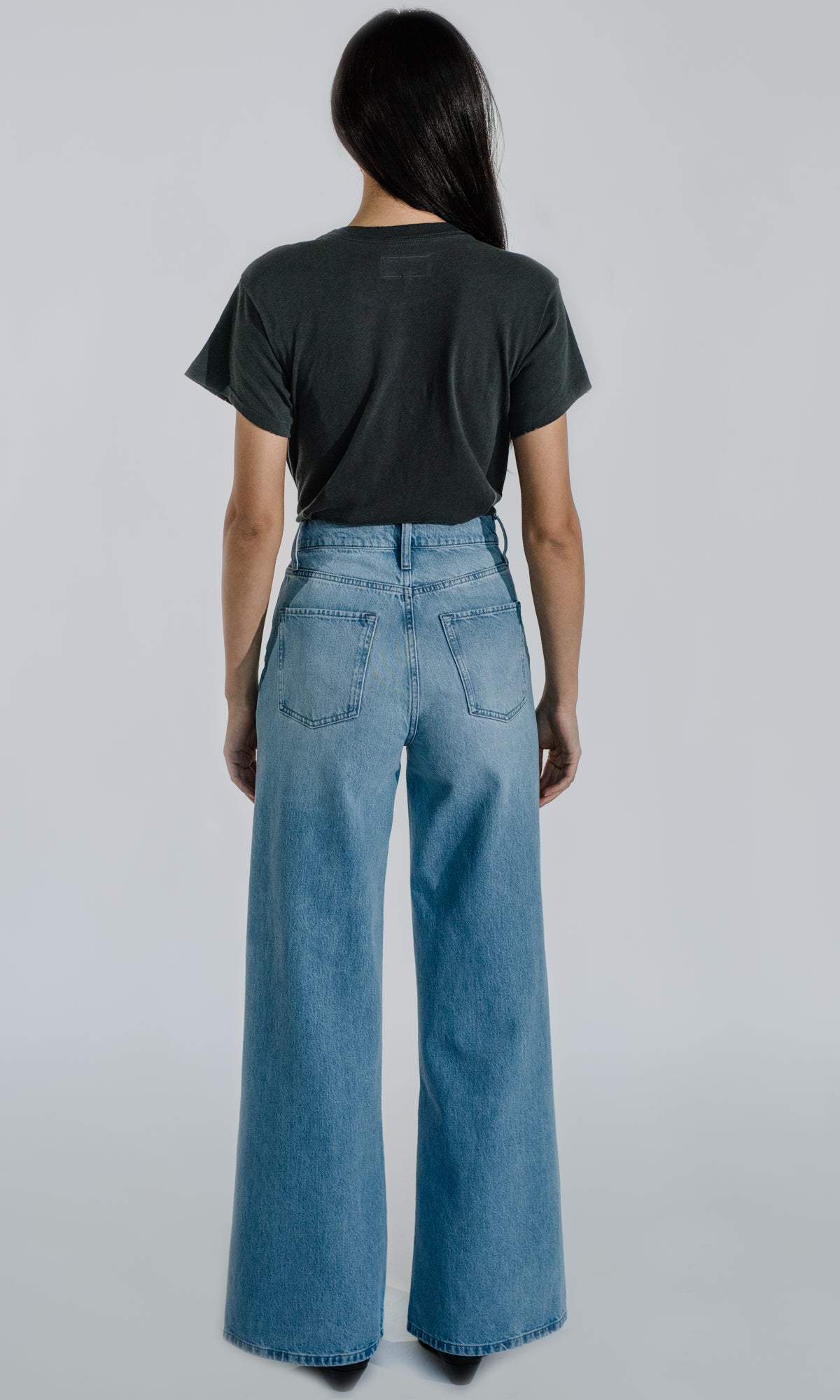 Ms. Onassis Long Island