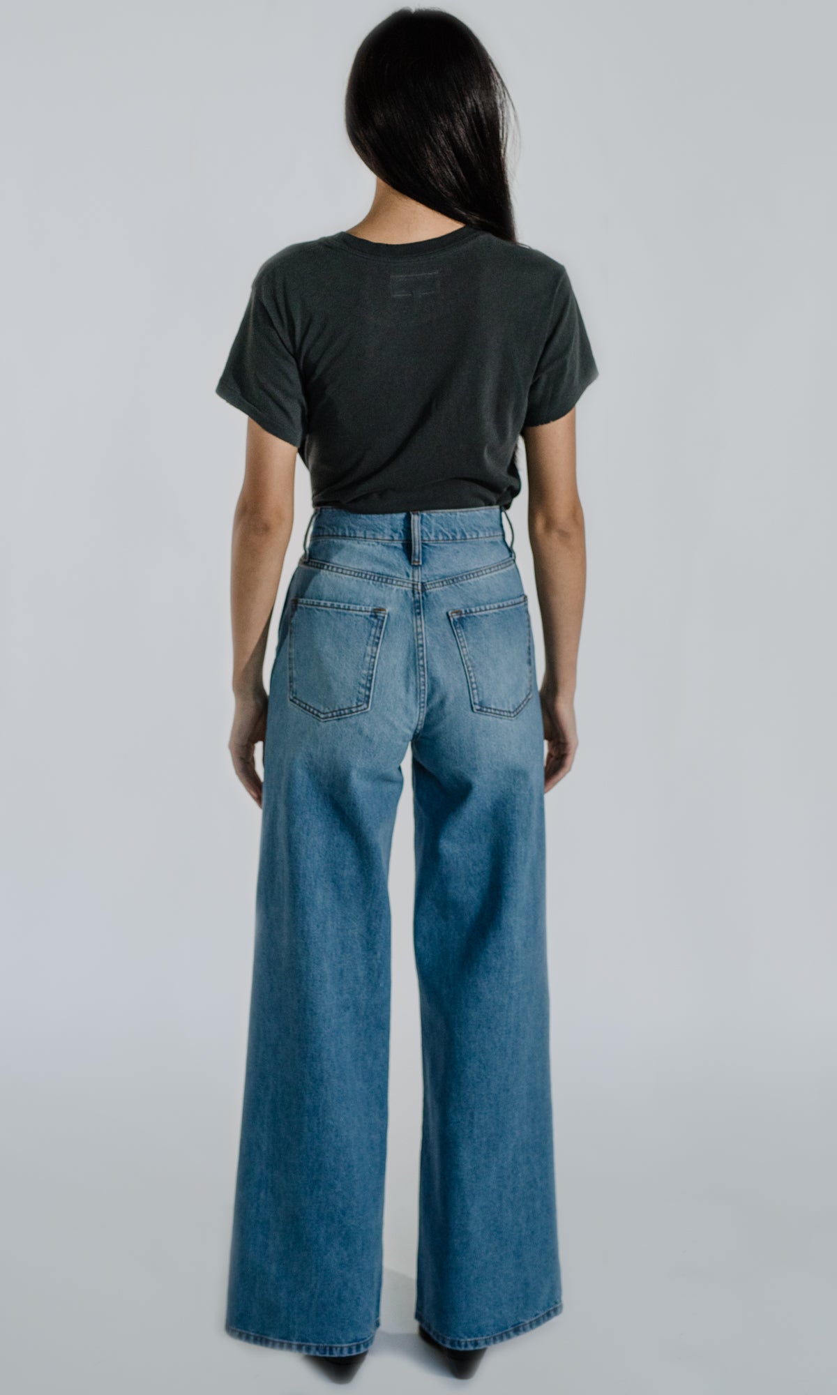 Ms. Onassis Long Island