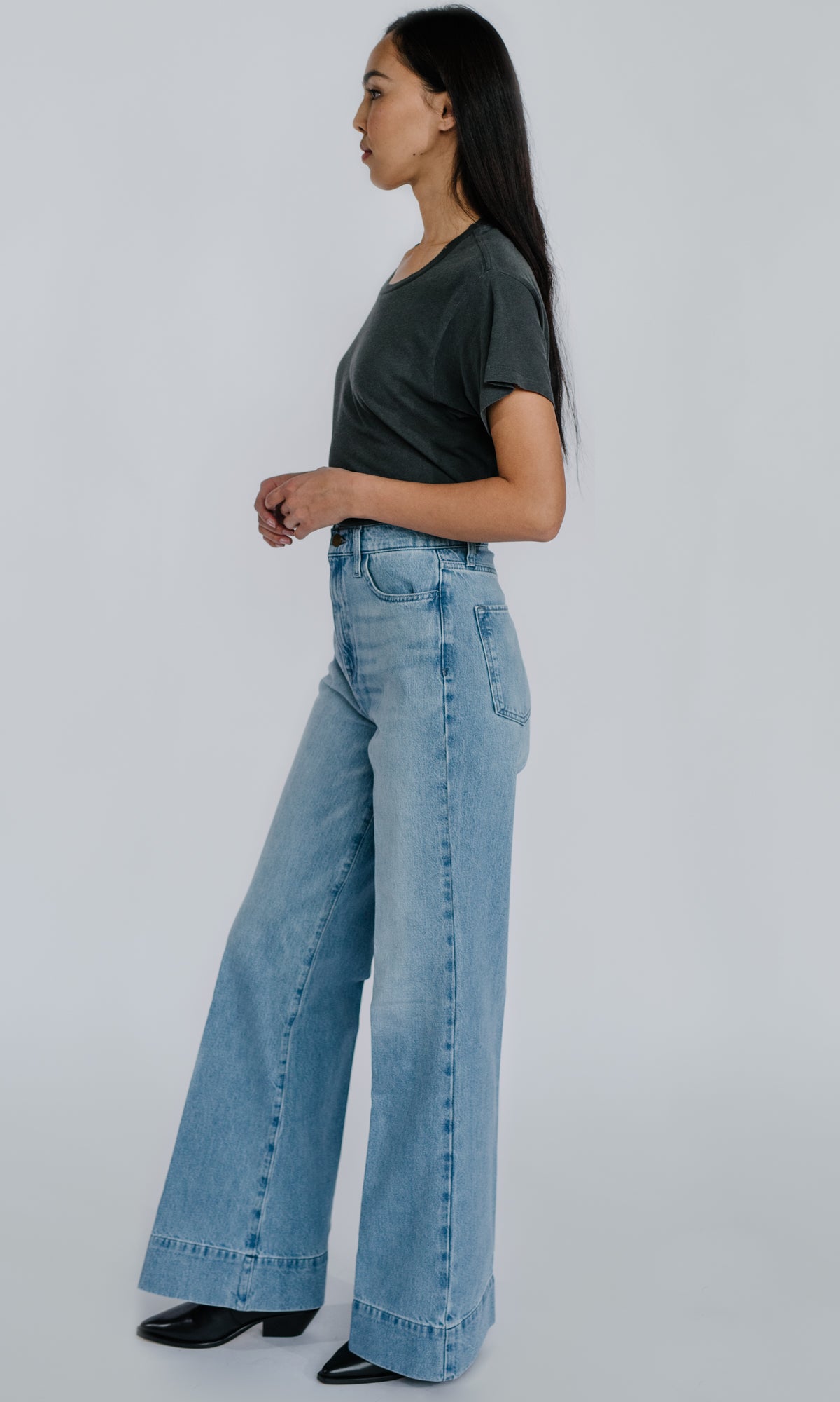 Ms. Onassis Manhattan