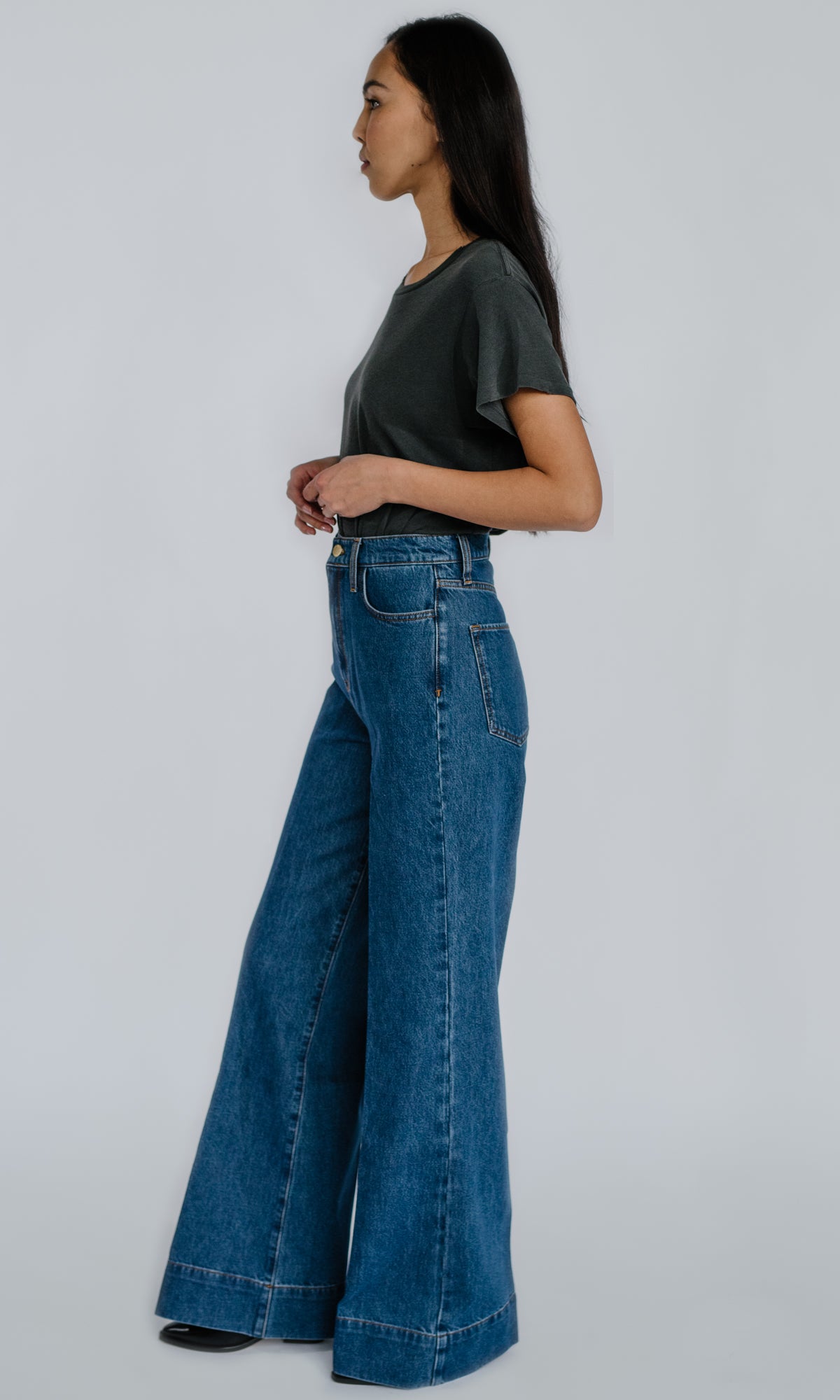 Ms. Onassis Manhattan