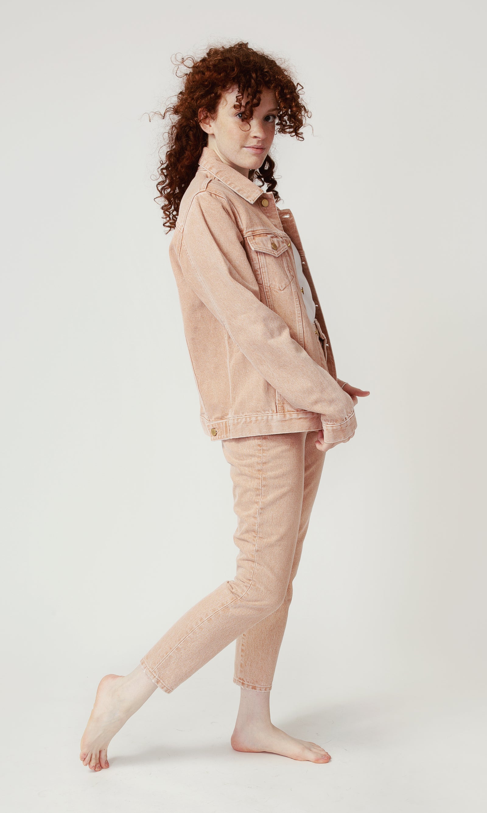 Mid Rise Tapered Leg