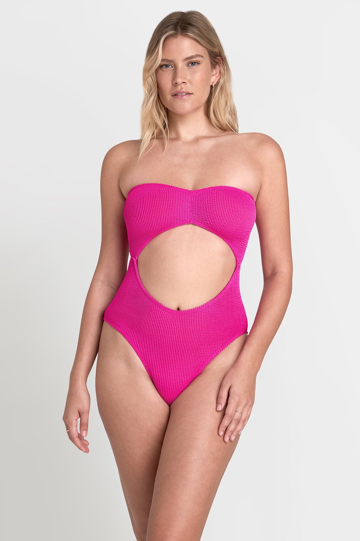 Alexis One Piece