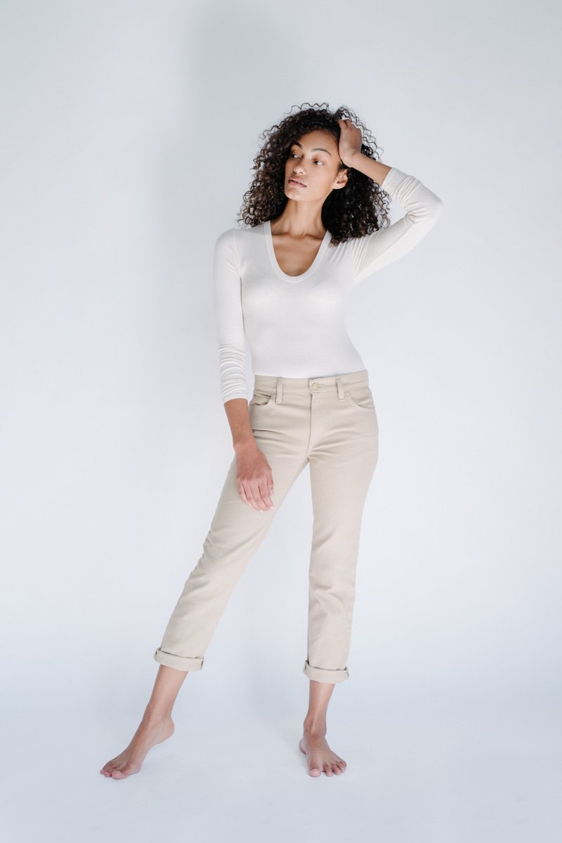 Mid Rise Tapered Leg