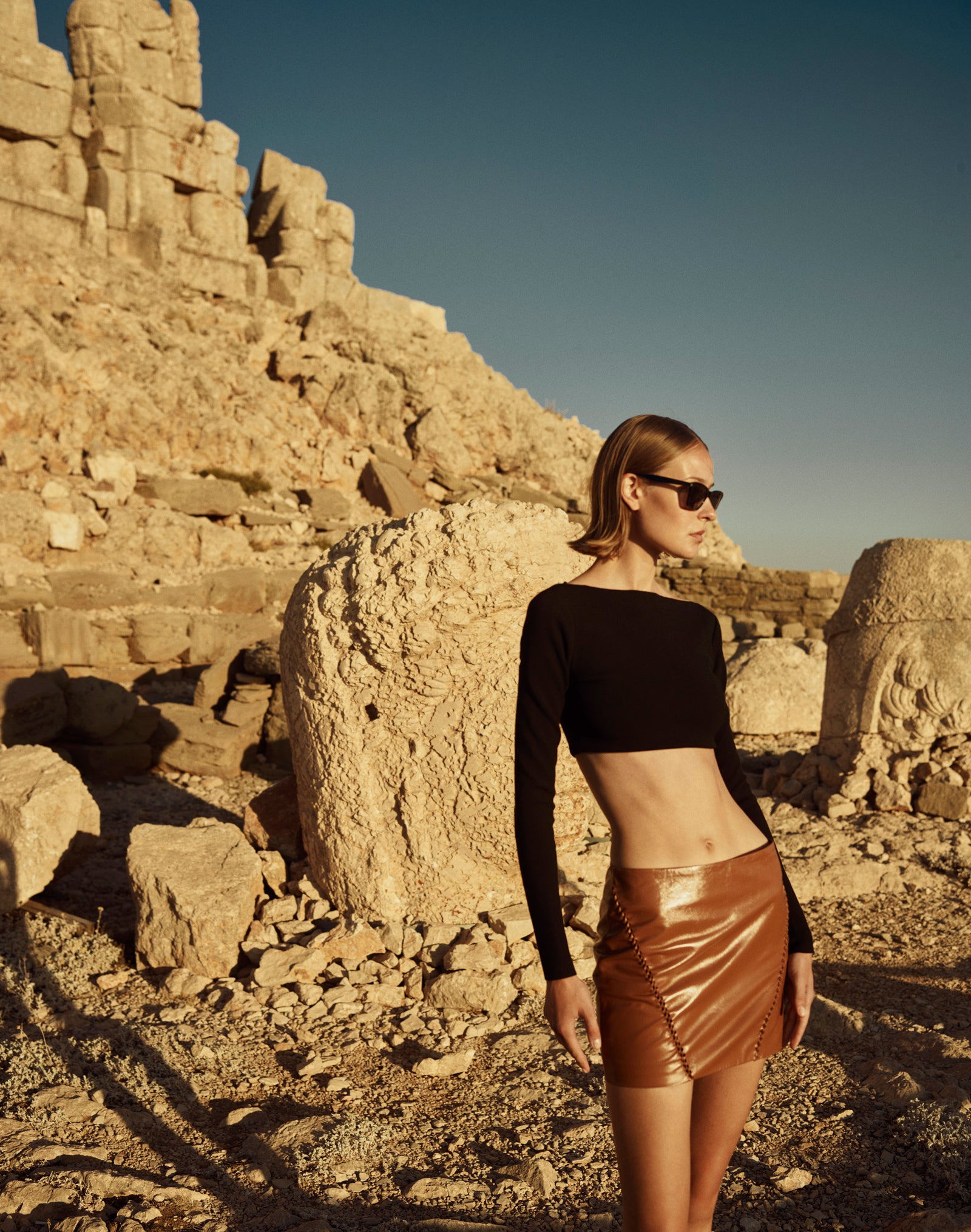 V Braid Mini leather Skirt