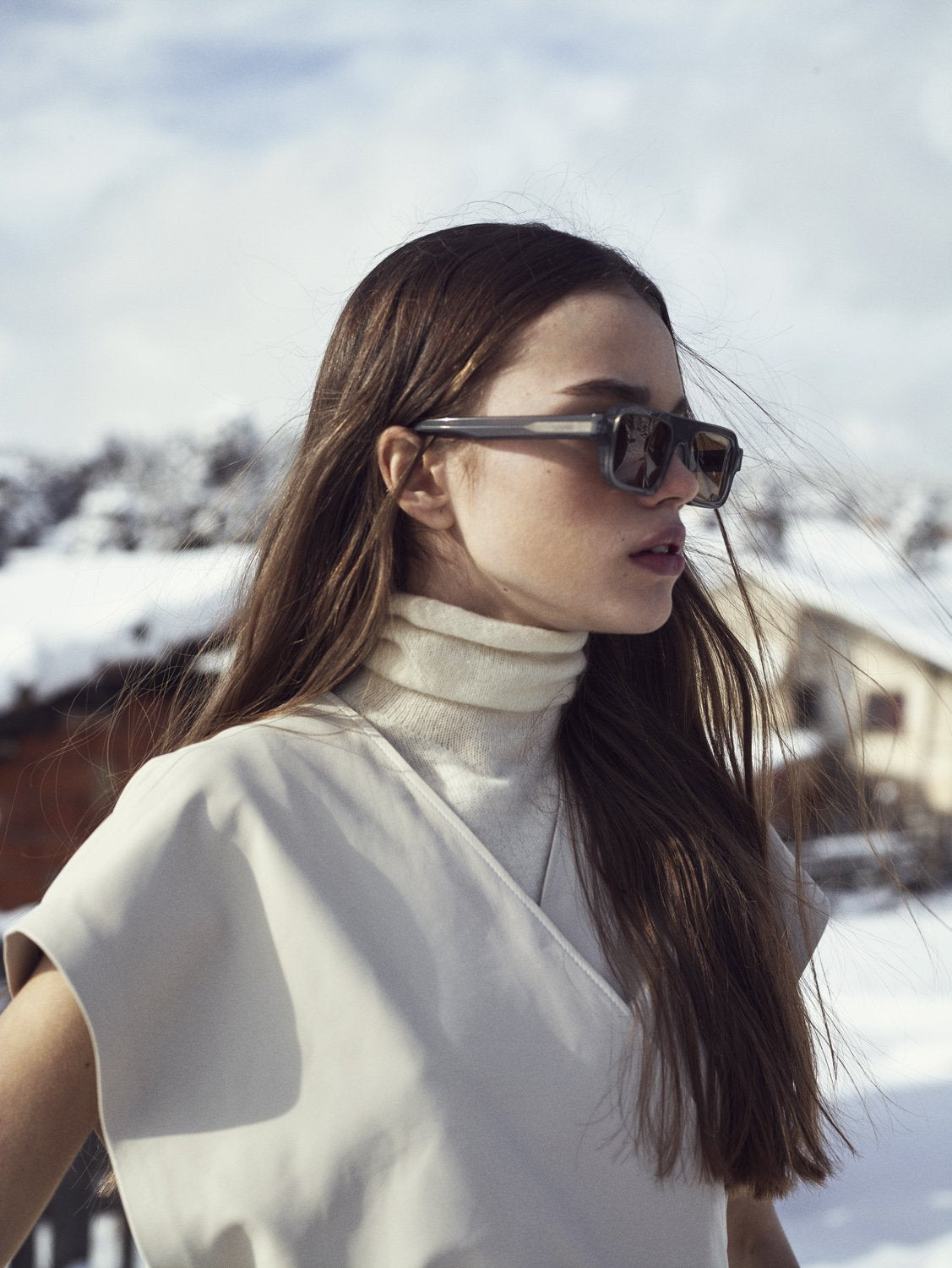 Sleeveless Cashmere Rollneck