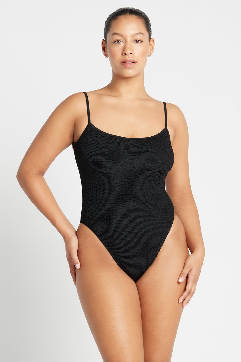 Low Palace One Piece