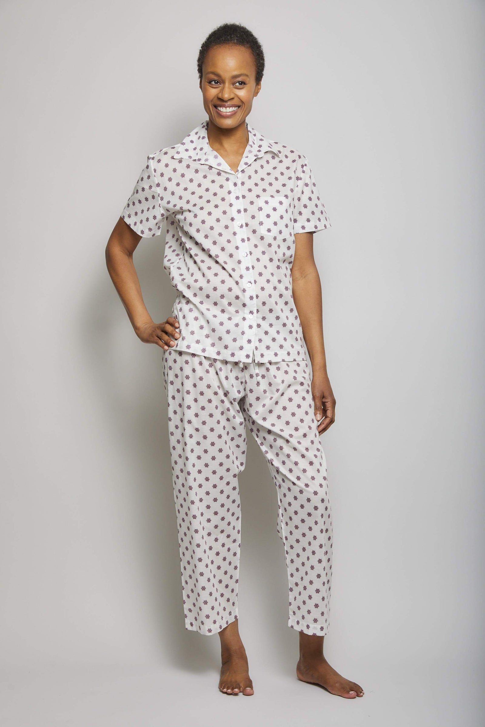 Short Sleeve Snowflake Cropped Pajama Set