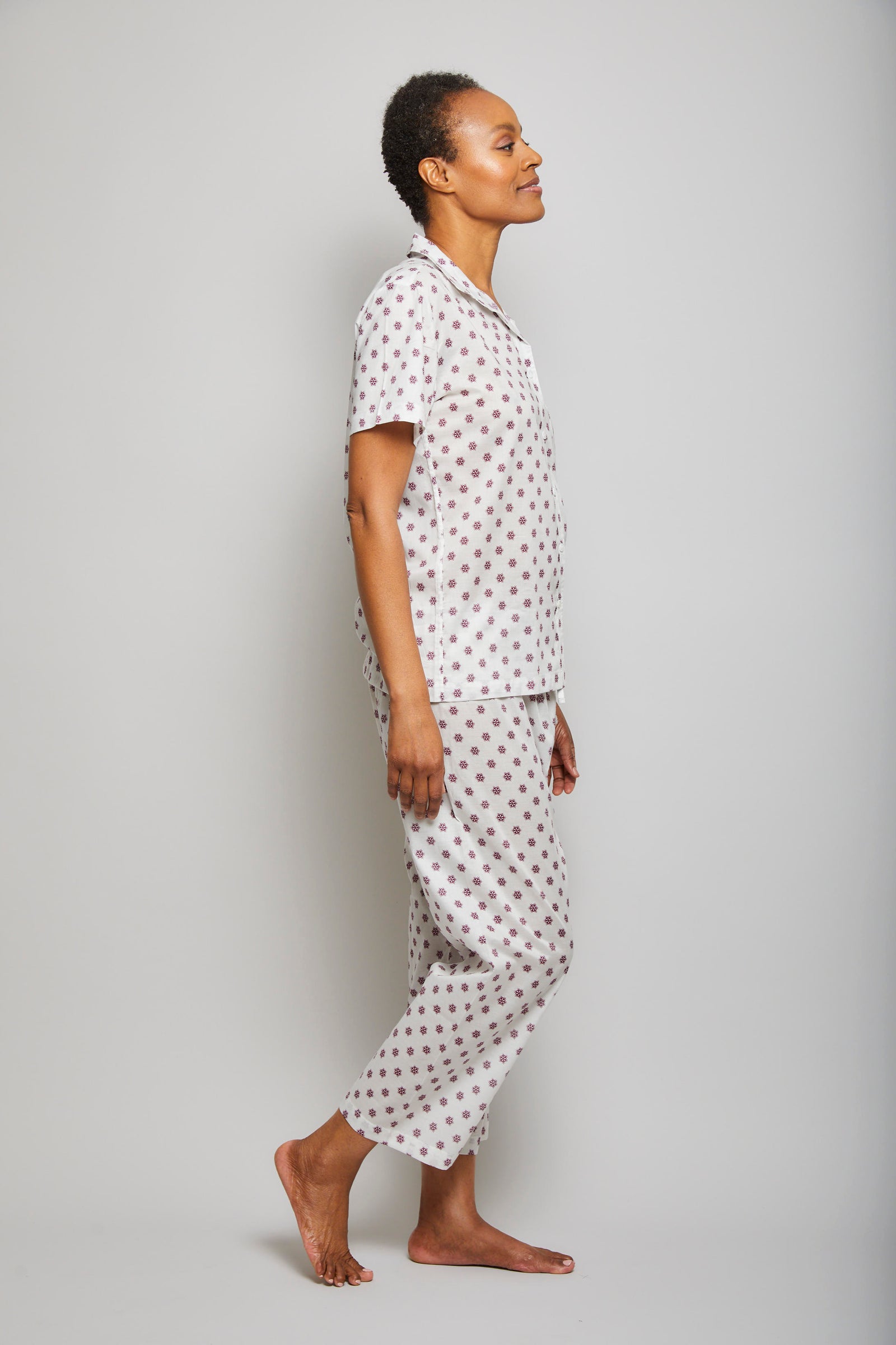 Short Sleeve Snowflake Cropped Pajama Set