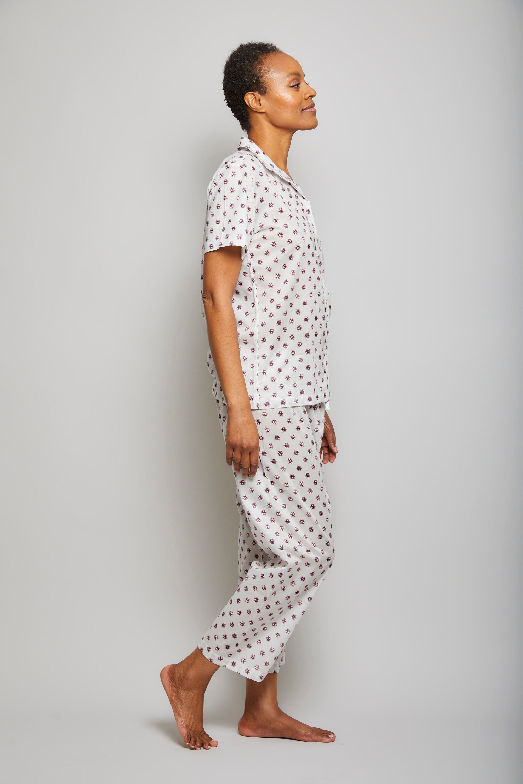 Short Sleeve Snowflake Cropped Pajama Set