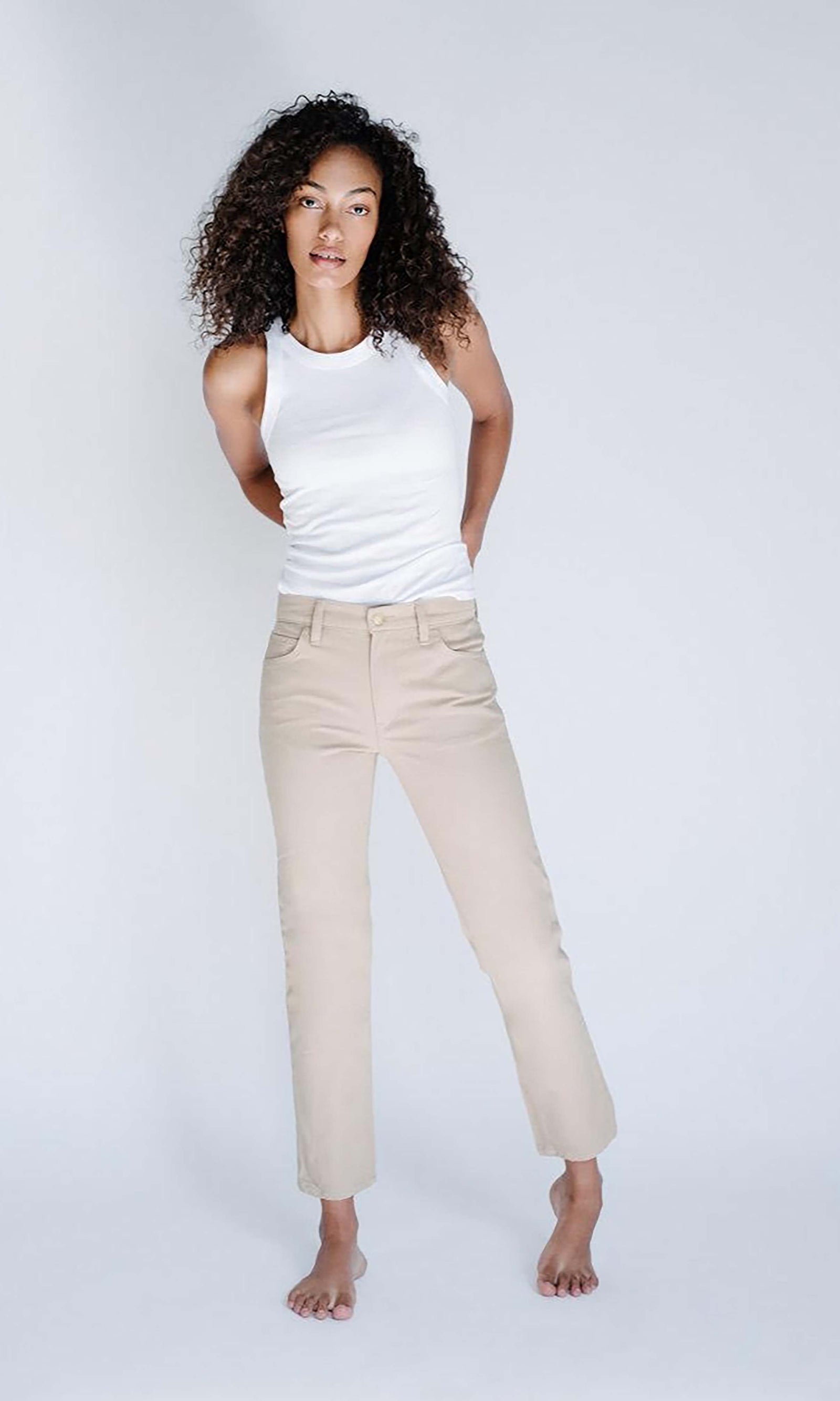 Mid Rise Tapered Leg